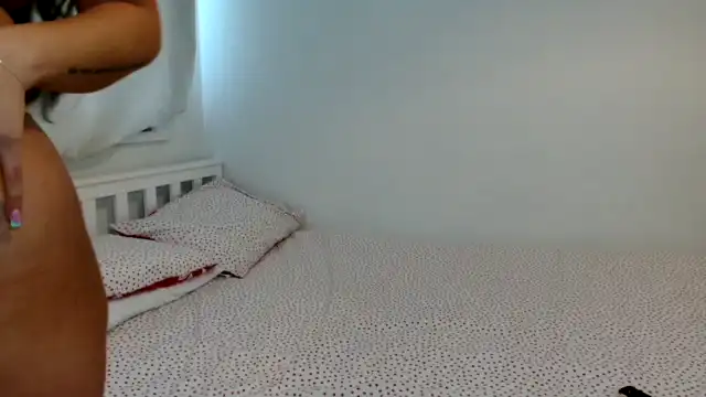Ellebloom – [Myfreecams] Natural Body Sexy Sister Dream Girl – 2026-01-28 09:08:31