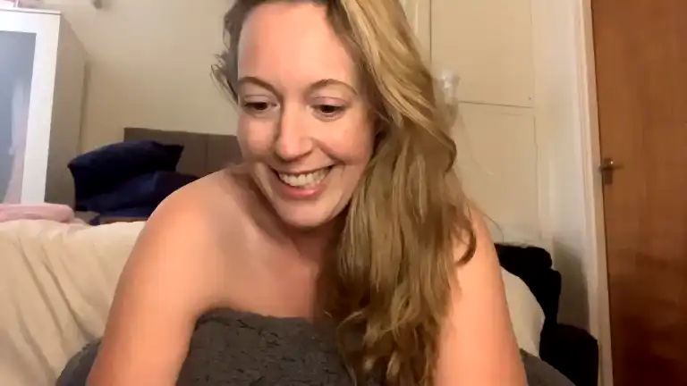 Gigiblueuk – [Streamate] Shows Ass Gets Dirty Art – 2026-04-25 03:32:32