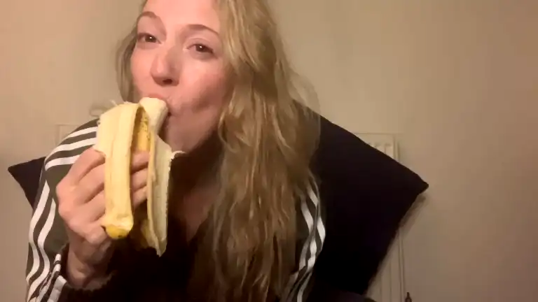 Gigiblueuk – [Streamate] Gets Dirty Realsex Super – 2025-12-17 03:03:35