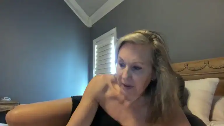 Lisaisluscious – [Streamate] First Time Hidden Show Party – 2025-03-29 11:10:26