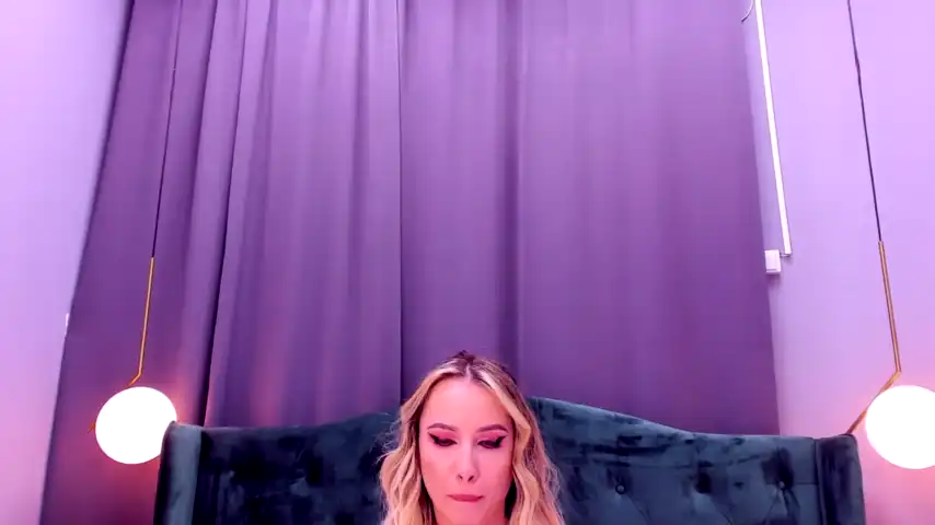 Emillybronte – [Stripchat] Only Fun Club Video Fucks Herself Whores – 2025-12-18 16:34:24