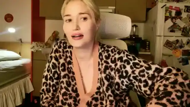 Molly_moans – [Myfreecams] Twerking Porn Live Chat Shaved – 2025-10-06 23:47:24