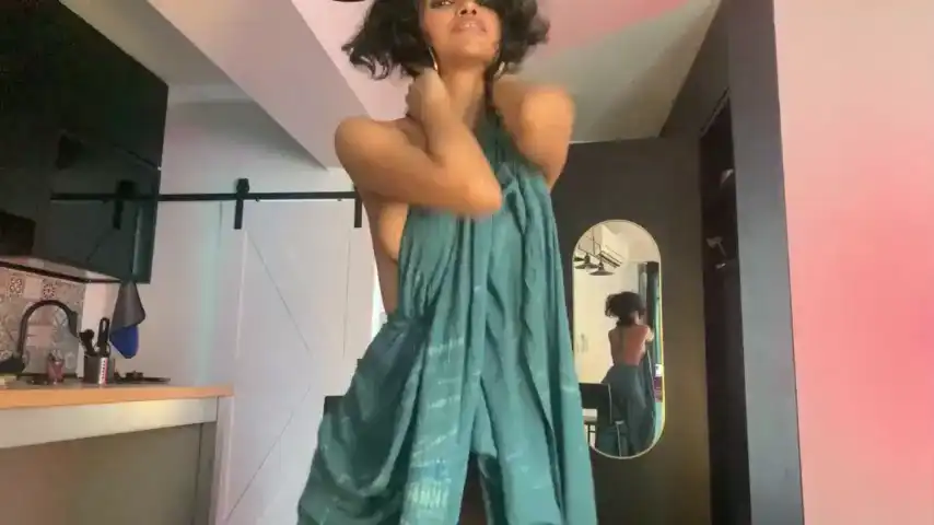 Mariyya – [Chaturbate] Pussy Striptease Cum – 2025-06-27 10:40:33