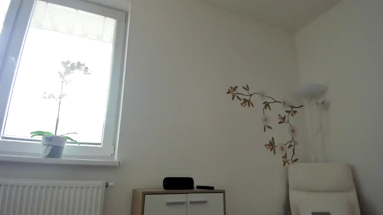Saandruskka – [Myfreecams] Cam Video Fisting Pussy Camgirl – 2025-02-03 10:40:27