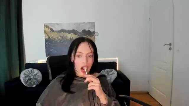 Meowzy_ – [Myfreecams] Party Does Everything Get Fucked – 2025-12-27 17:57:28
