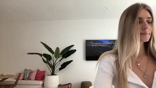 Serenabecker_ – [Myfreecams] Lovely Cum Sexy Girl – 2026-06-19 21:58:54
