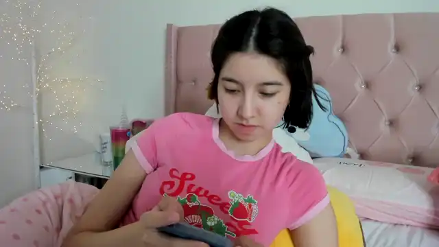 Cherrycute666 – [Myfreecams] Roleplay Livecam Sensual – 2025-03-19 09:02:18