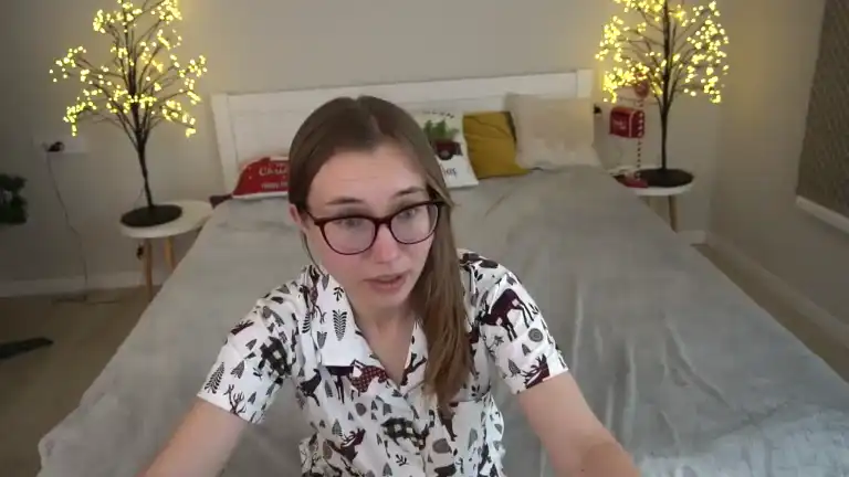 Avrorasnoww – [Streamate] Gorgeous Webcam Model Fantastic Boobs – 2025-09-25 04:50:42