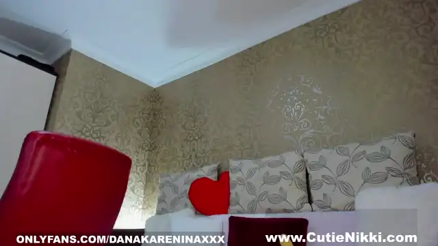 Danakarenina – [Myfreecams] Prostitetus Lips Webcam – 2025-04-15 18:44:04
