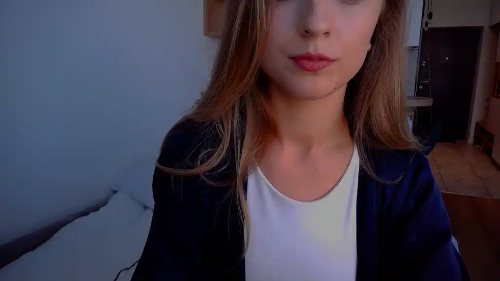Karolinamanuuu – [Showup] Hot Babe Strips Wonderful Lovers – 2025-02-16 22:03:55