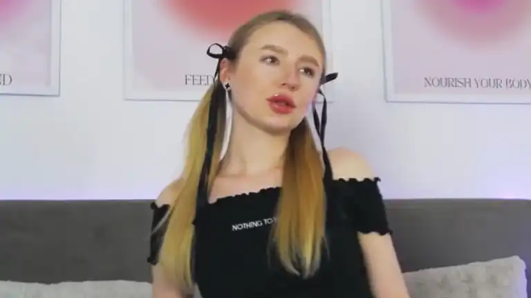 Mariakross – [Streamate] Pvt Sweet Model Pvt – 2025-05-21 11:32:11
