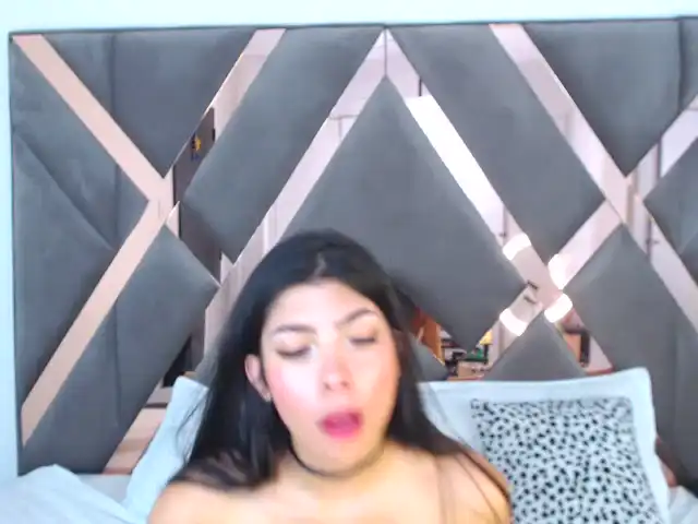 Natyjanssen – [Xlovecam] Mouth Rubbing Pussy Flashing Ass – 2026-05-18 22:53:04