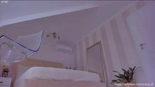 Maya_di – [Myfreecams] Domi Home Alone Shows Ass – 2025-11-16 06:30:59