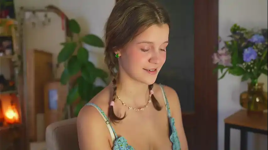 Eli_sun – [Chaturbate] Lovely Amateur Wild Babe Striptease – 2025-03-11 06:44:14