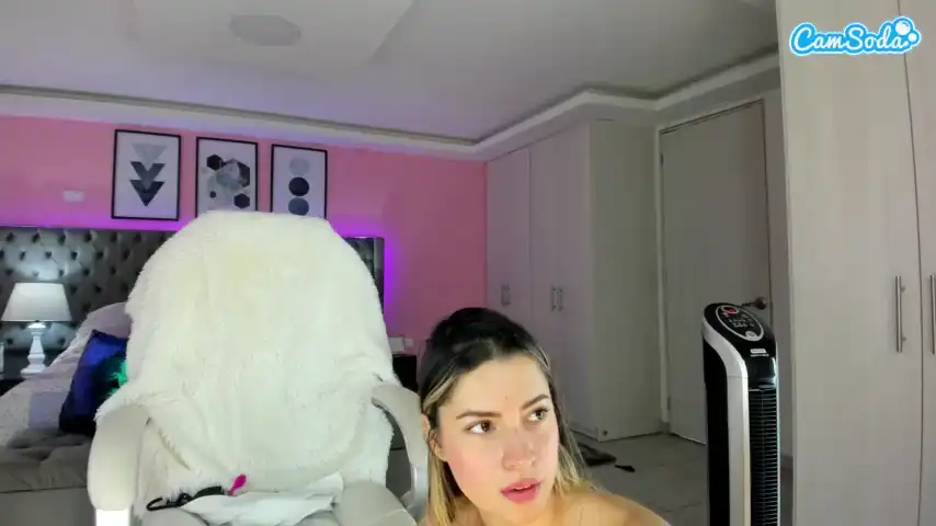 Natalieclark – [Camsoda] Lesbian Webcam Recording Huge – 2025-01-13 07:27:18