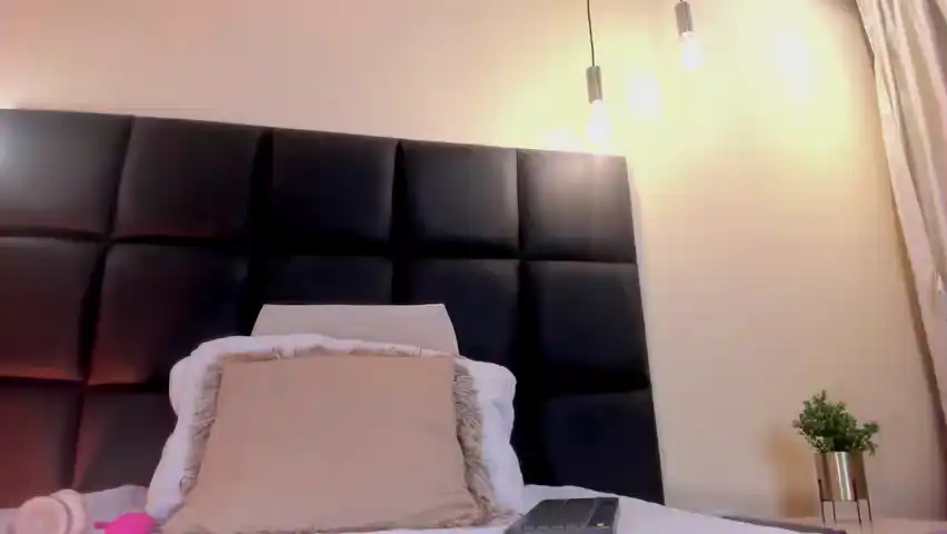 Noradasilva – [Amateur.tv] Amateur Porn Live Chat Cam Clip – 2025-02-22 13:40:06