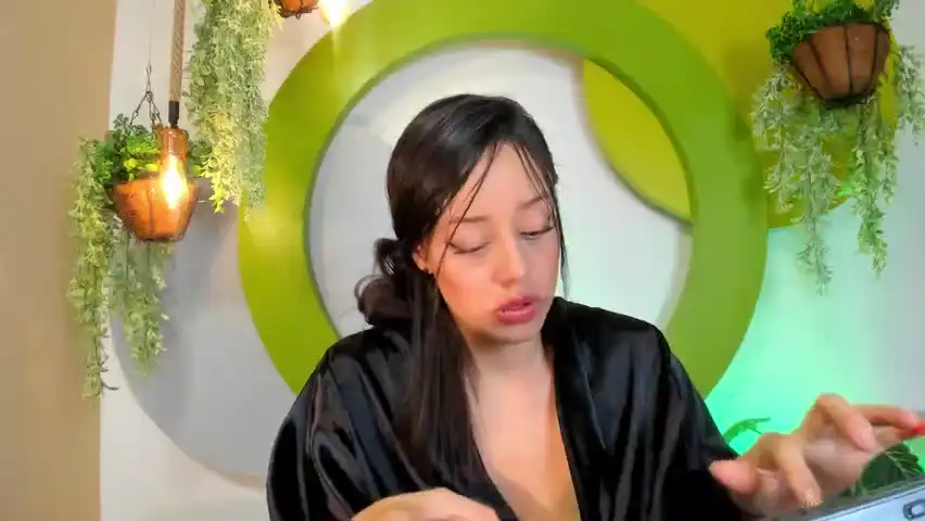 Noradasilva – [Amateur.tv] Friendly Live Show Naked – 2026-07-28 05:04:37