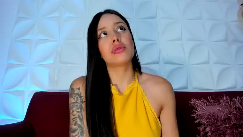 Noradasilva – [Amateur.tv] Playing On Live Webcam Mom Xxxvideo – 2025-09-25 11:47:01