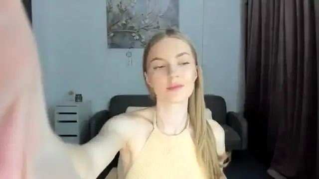 Andysky – [Myfreecams] Caught On Webcam Webcamchat Domi – 2025-10-18 15:10:55