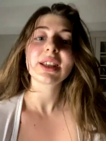 Curvyflawless – [Stripchat] Big-ass Cute Webcam Girl Prostitetus – 2025-12-11 18:03:23