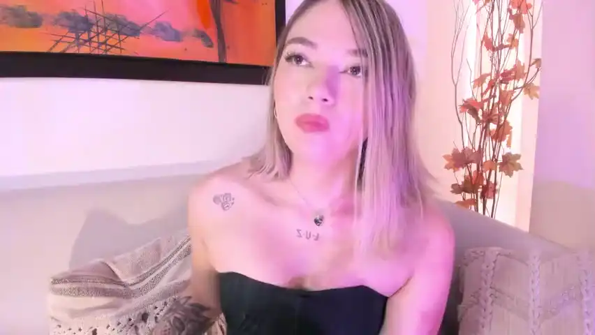 Martinnablue – [Amateur.tv] Doggy Live Show Nora – 2026-04-08 19:12:07