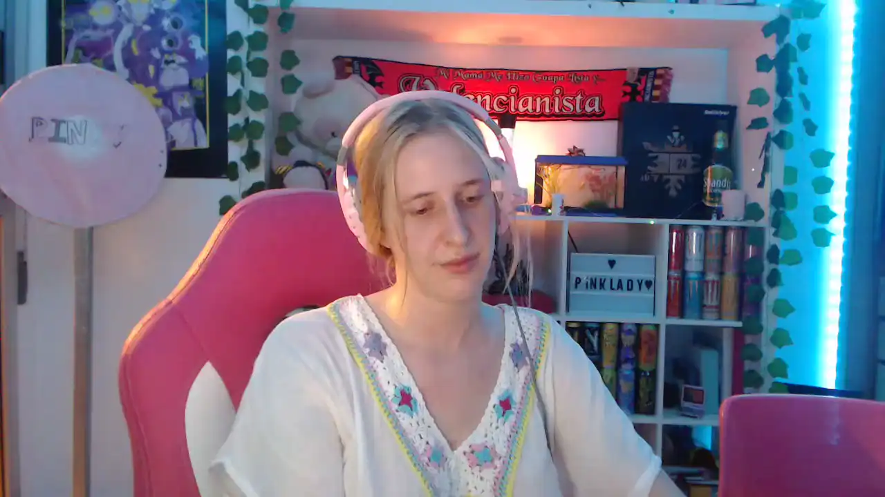 Pinkladyx – [Amateur.tv] Hot Babe Strips Roleplay Pvt – 2025-06-16 20:16:46
