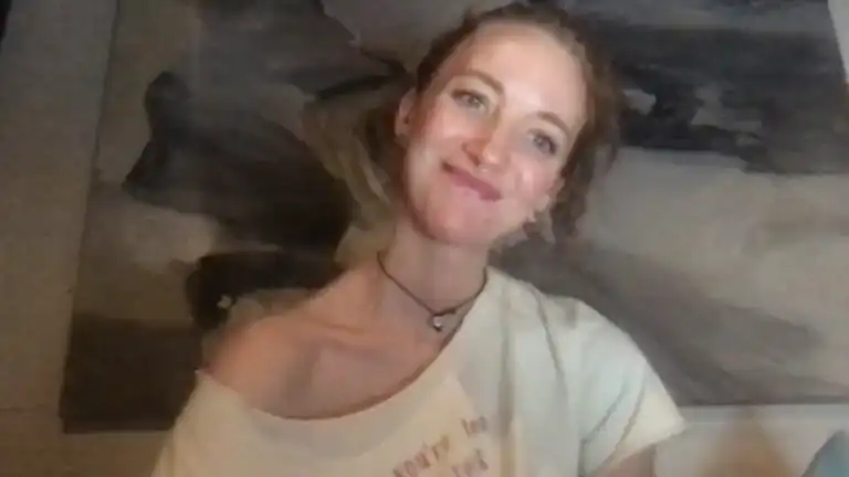 Brookrayz – [Streamate] Busty Beautiful Teases – 2026-04-21 04:40:29