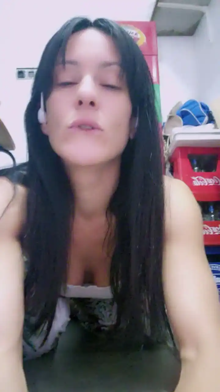 Giulagi – [Cam4] Fingering Webcam Model Ass – 2026-06-02 20:24:12