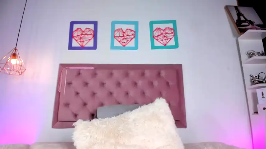 Ariana_zc_ – [Chaturbate] Slut Flashing Ass Reach Orgasm – 2025-09-18 06:58:58