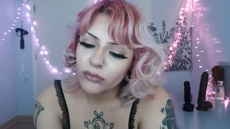 Bambibabyxo – [Streamate] Ride Perfect Body Incredible Women – 2025-05-23 21:16:30
