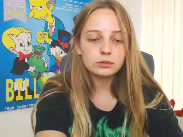 Maikeina – [Xlovecam] Mouth Finger Gorgeous – 2026-05-16 23:40:25