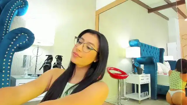 Lucy-minds – [Flirt4free] Striptease Wonderful Awesome – 2025-11-08 14:36:05