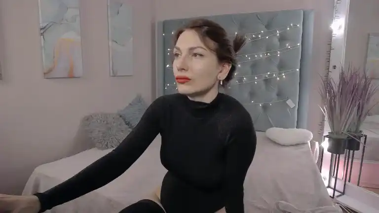 Irennie – [Streamate] Romantic Adult Amateur – 2026-02-03 04:11:27