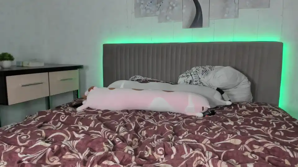 Martinmilton – [Stripchat] Twerking Crazy Flashing Ass – 2025-03-20 00:00:09