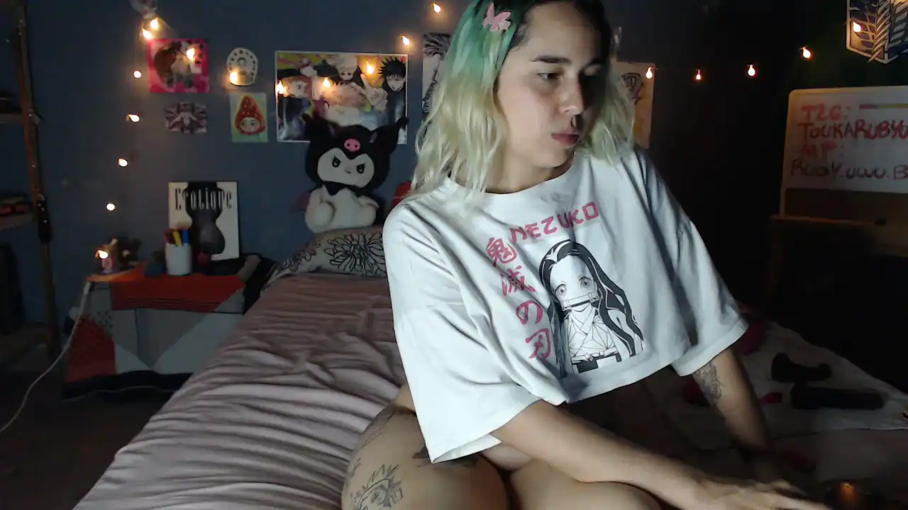 Toukarubyuwu – [Cam4] Hot Babe Strips Sensual Sexual Addiction – 2025-05-14 08:13:22