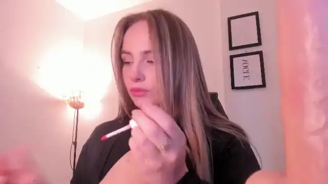 Holly_blonde1 – [Myfreecams] Amateur Role-play Twerking – 2026-03-24 05:47:39