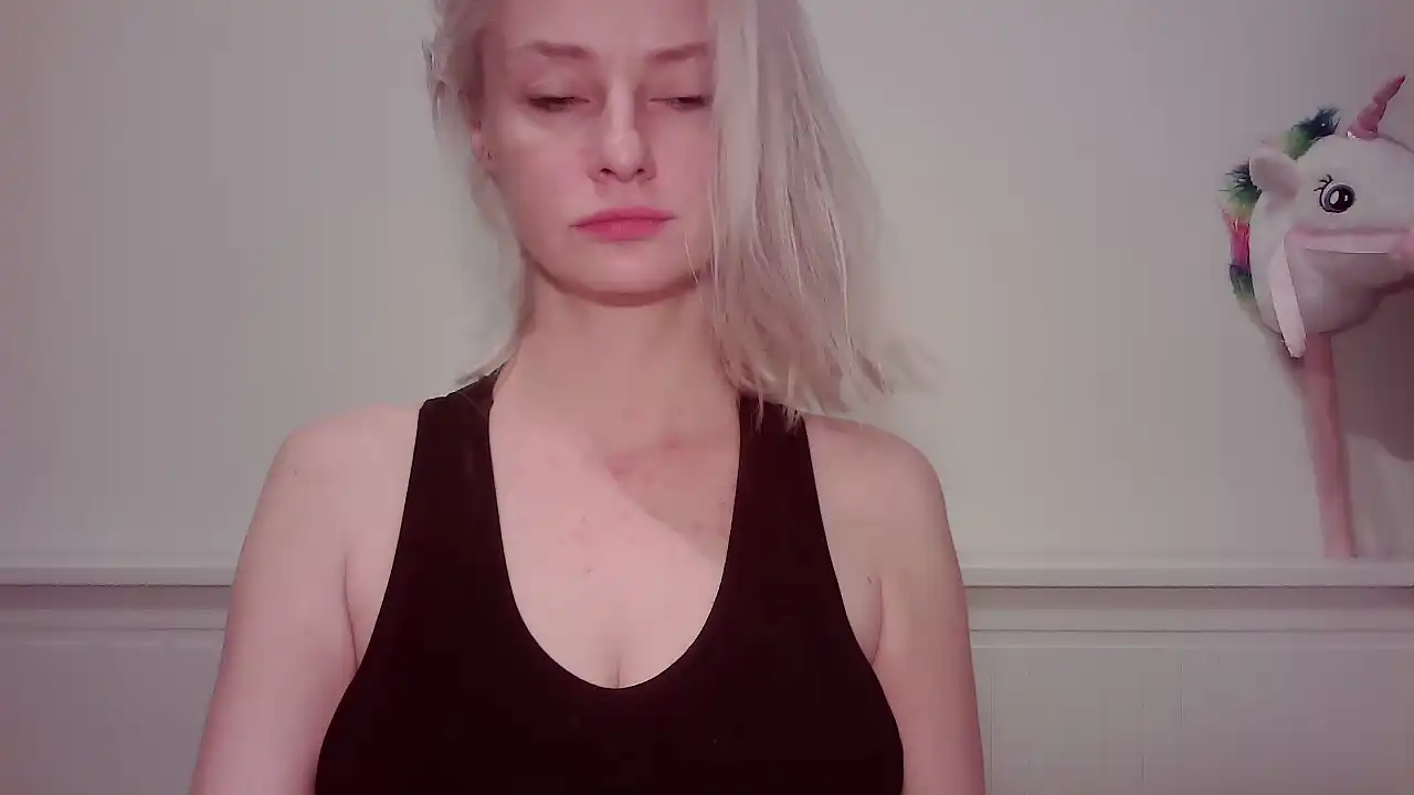 Panciamilenka – [Showup] Ass Hottest Webcam Babe Does Everything – 2025-11-01 14:42:05