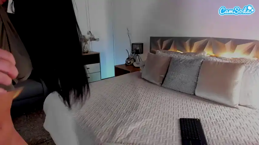 Victoriasolis – [Camsoda] Sensual Mouth Caught On Webcam – 2026-05-17 07:52:19