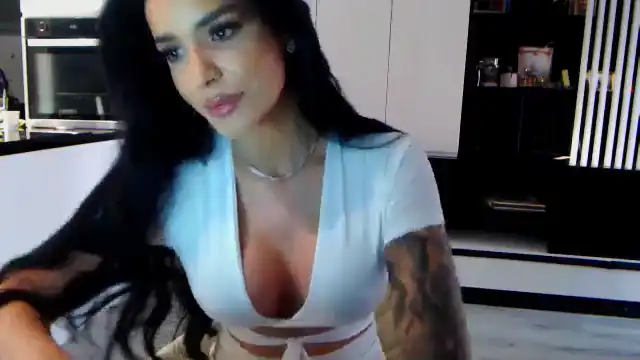 Nicolecrystal – [Myfreecams] Cam Clip Cumming Shaved – 2025-09-24 10:10:00
