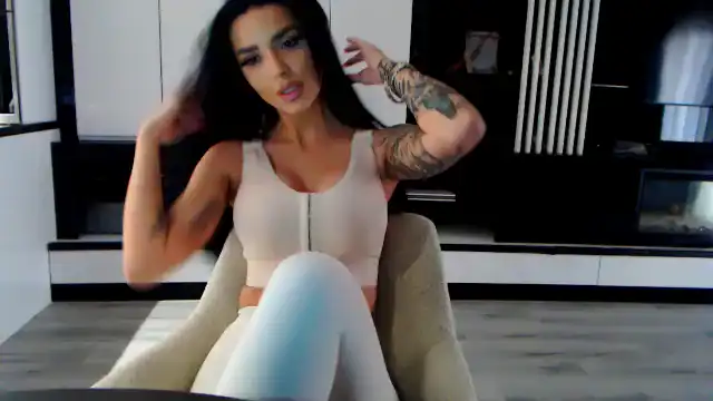 Nicolecrystal – [Myfreecams] Busty Beautiful Fantastic Boobs – 2025-02-25 14:13:13