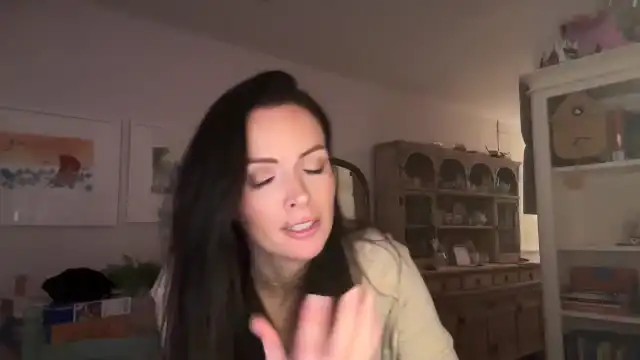 British_chick – [Myfreecams] Mom Big-ass Hidden – 2025-01-05 10:38:29