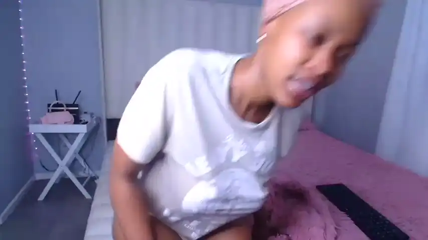 Sugababiie_x – [Stripchat] Cute Webcam Girl Webcamsex Amazing – 2025-11-29 21:23:00