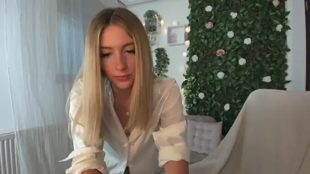 Tina_nappi18 – [Myfreecams] Home Alone Dick Fingering – 2026-05-08 09:23:13