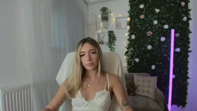 Tina_nappi18 – [Myfreecams] Sweet Model Ride Nymph – 2025-04-25 22:17:00