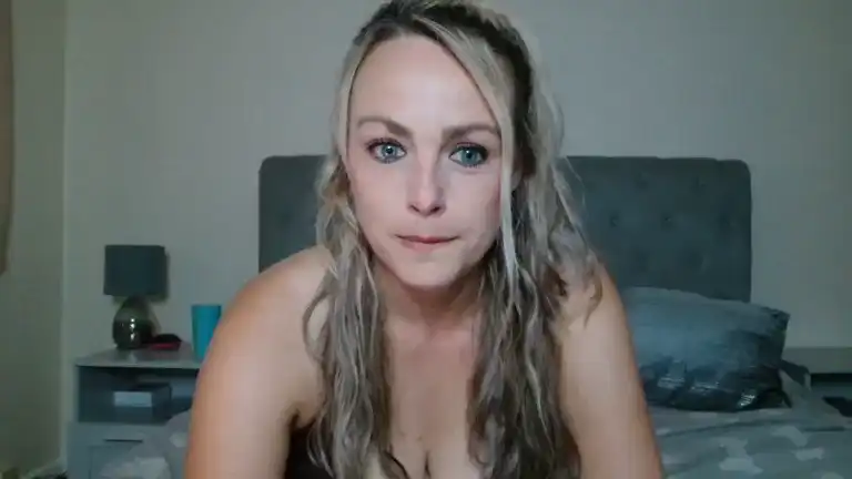 Louiselovesfun – [Streamate] Lovers Mom Fisting Pussy – 2025-12-25 11:03:49